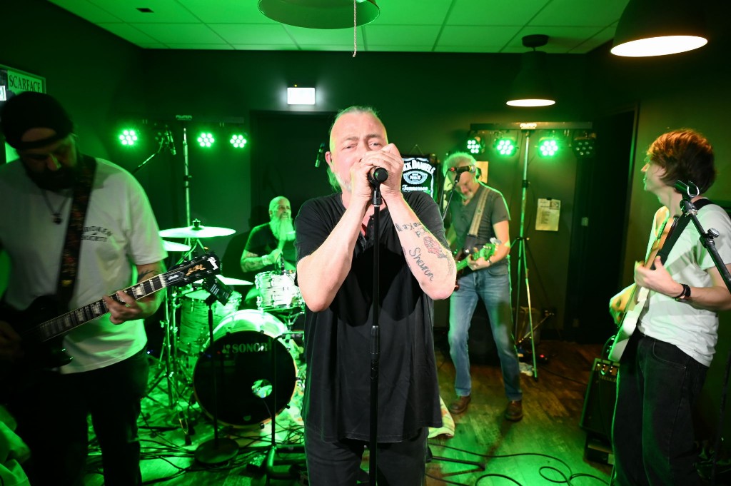 ../Images/10 jaar Ro's Barbershop 363.jpg